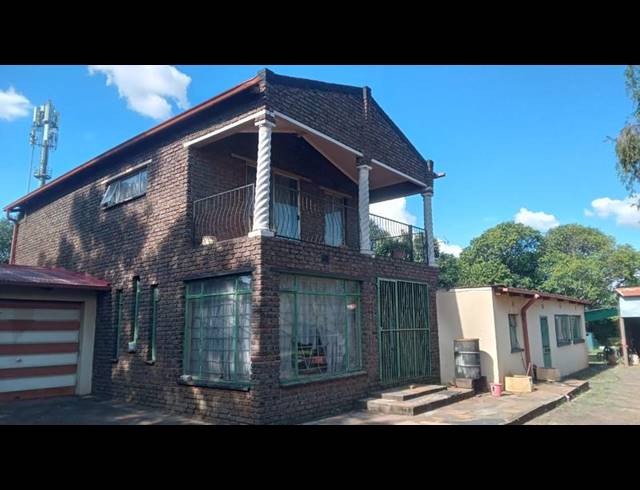 5 BEDROOM HOUSE FOR SALE IN MEYERTON PARK